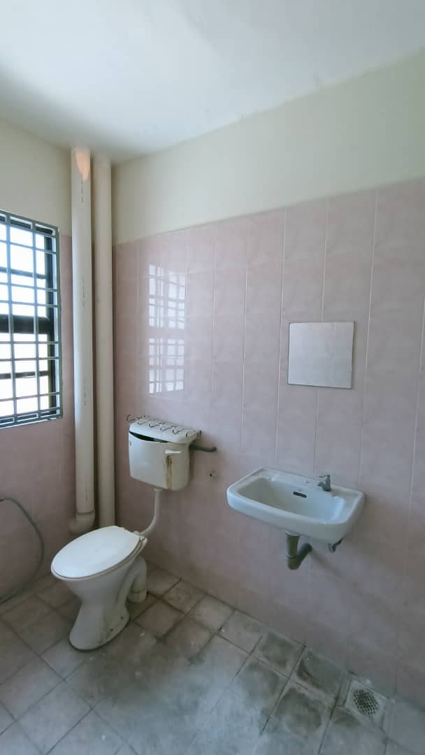 Rumah Teres 2 Tingkat Taman Seri Perkasa Lapangan 13