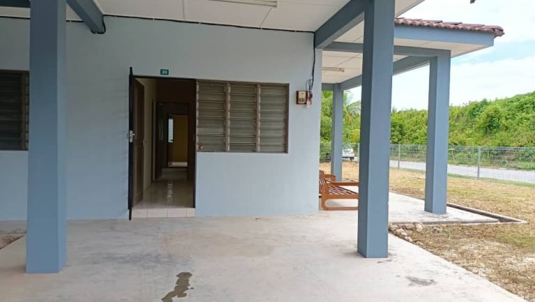 Rumah Teres Taman Botani 2 768x433