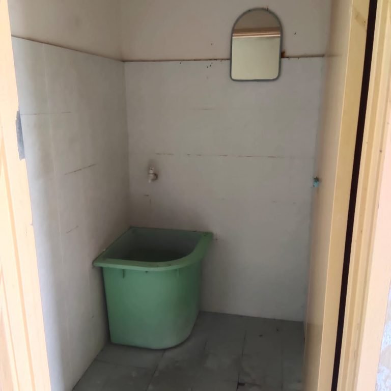 Rumah Teres Taman Putra Bercham Ipoh 11 768x768