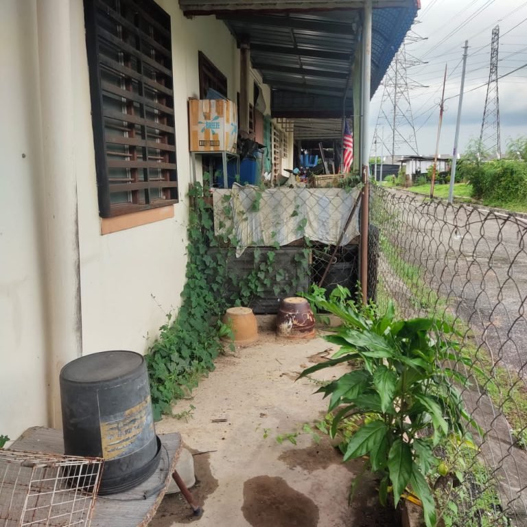 Rumah Teres Taman Putra Bercham Ipoh 14 768x768