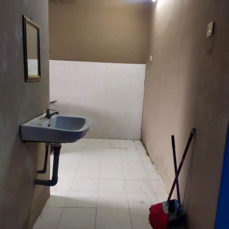 Rumah Teres Taman Putra Bercham Ipoh 9 768x768