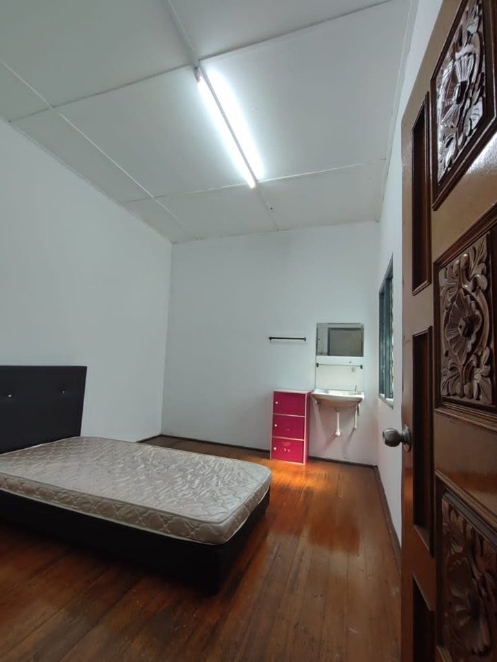 house to let rent taman chateau ipoh perak 24