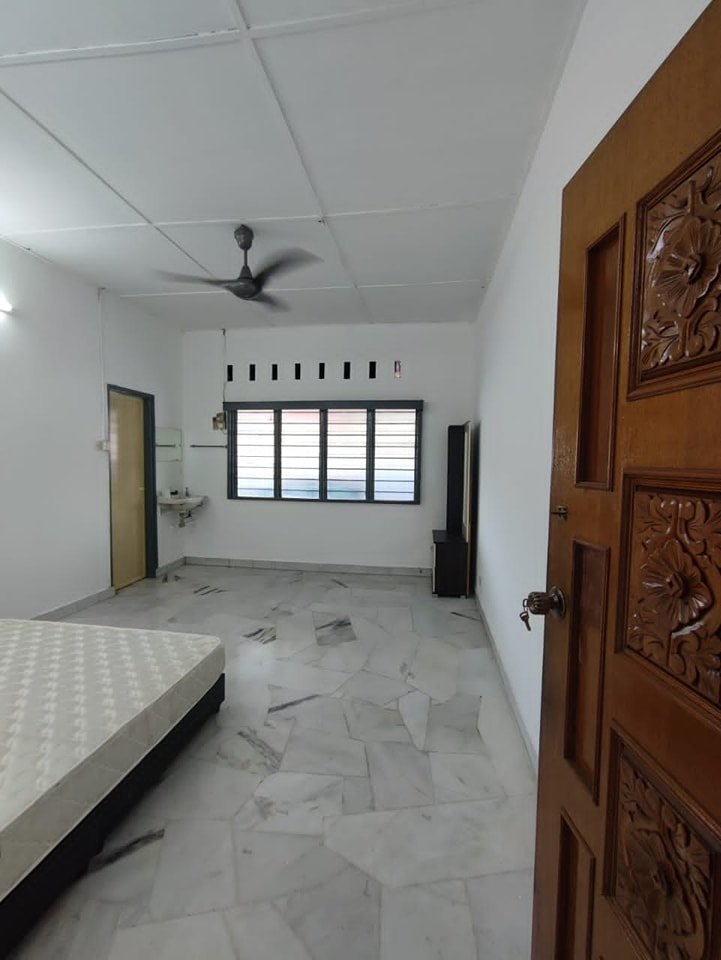 house to let rent taman chateau ipoh perak 27