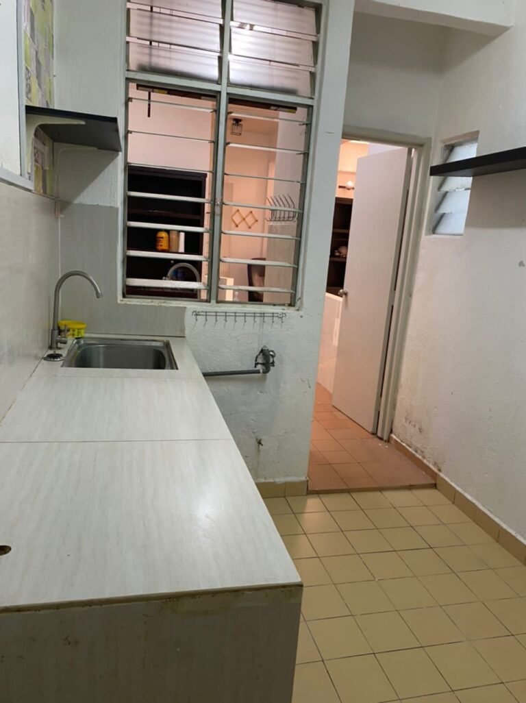 IMAGE 2025 06 18 161530 768x1026